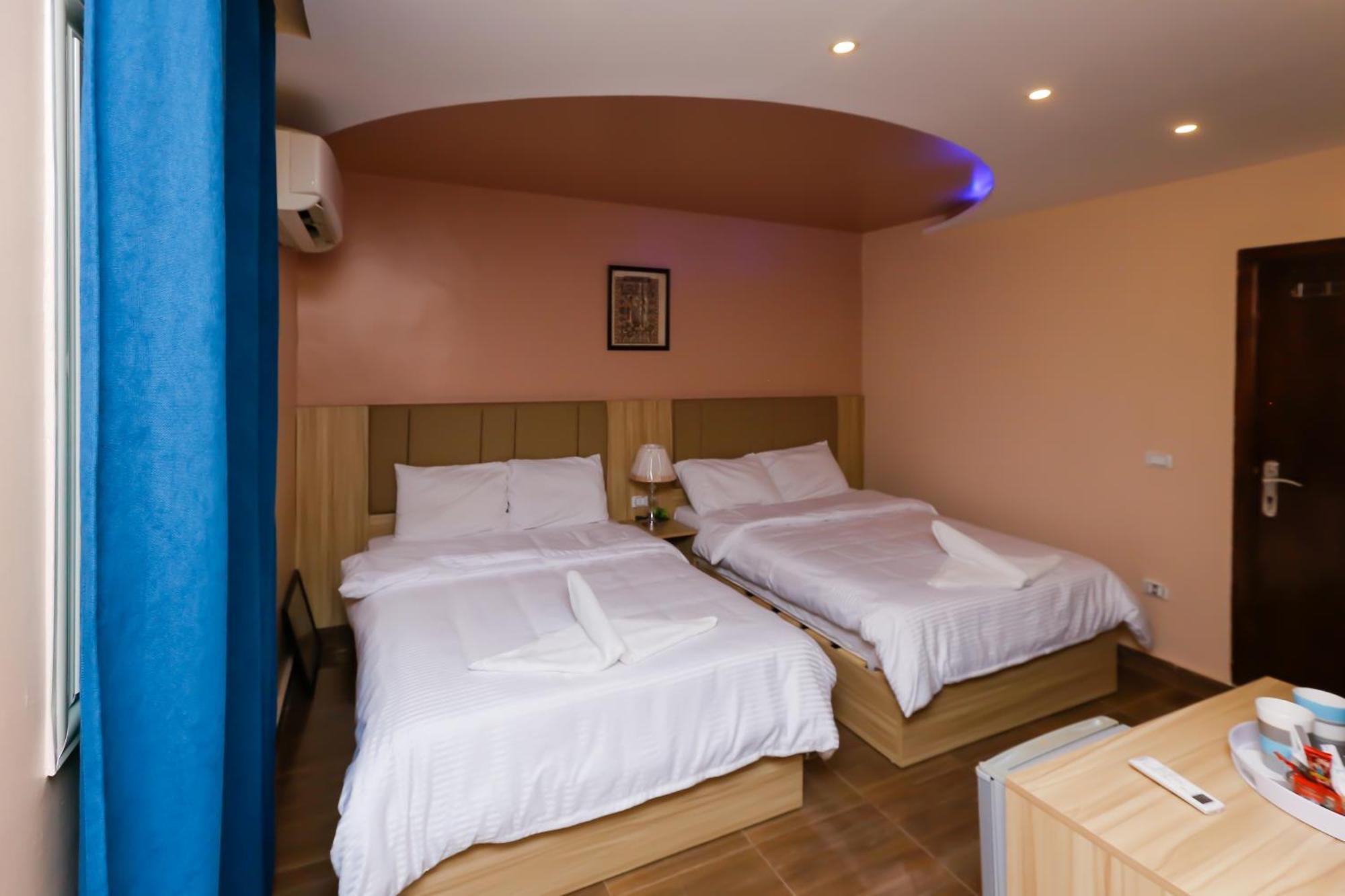 Pyramids Express View Hotel Kafrat al Jabal Екстер'єр фото