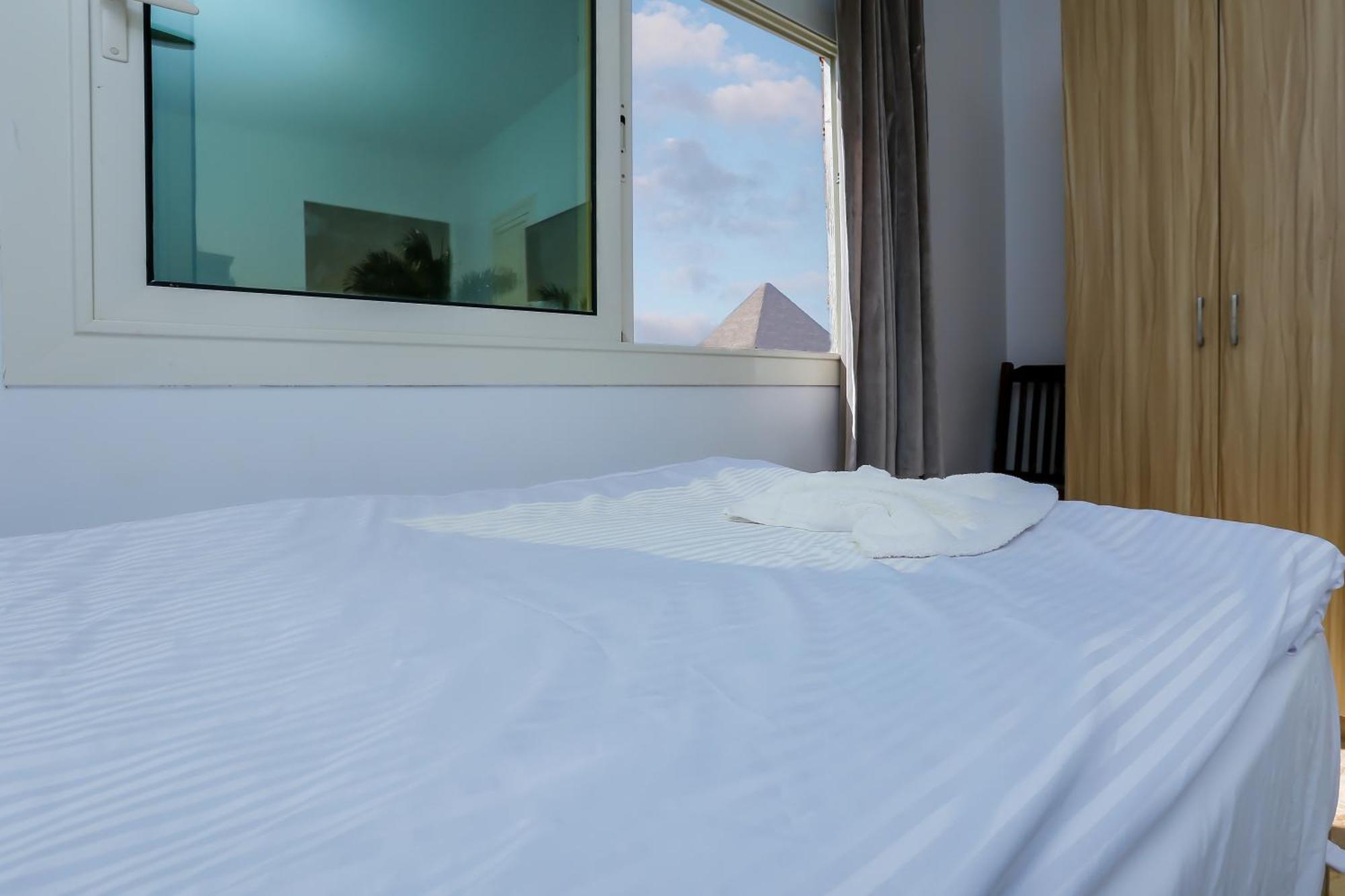 Pyramids Express View Hotel Kafrat al Jabal Екстер'єр фото