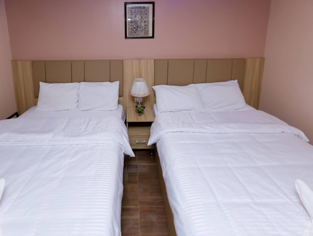 Pyramids Express View Hotel Kafrat al Jabal Екстер'єр фото