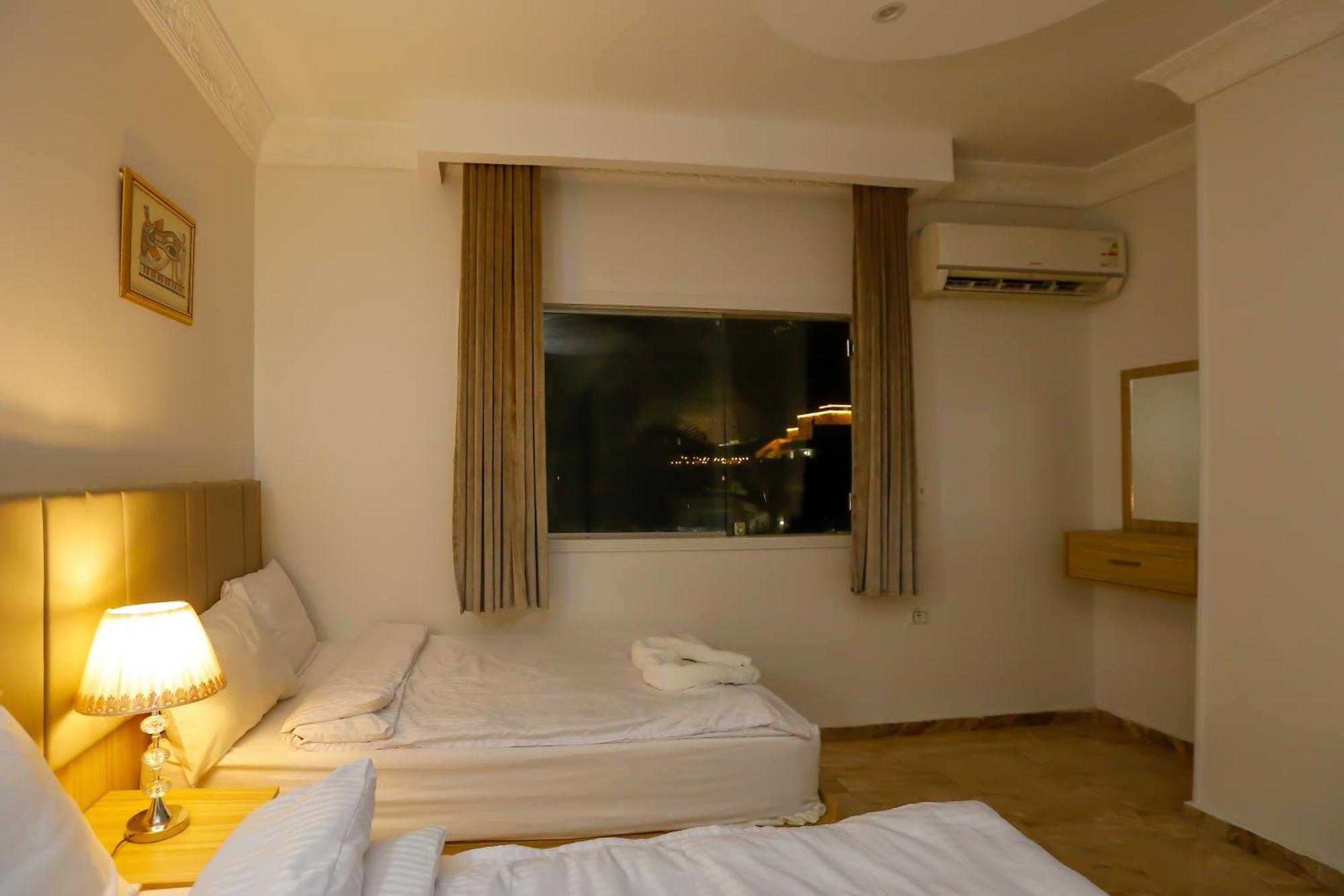 Pyramids Express View Hotel Kafrat al Jabal Екстер'єр фото