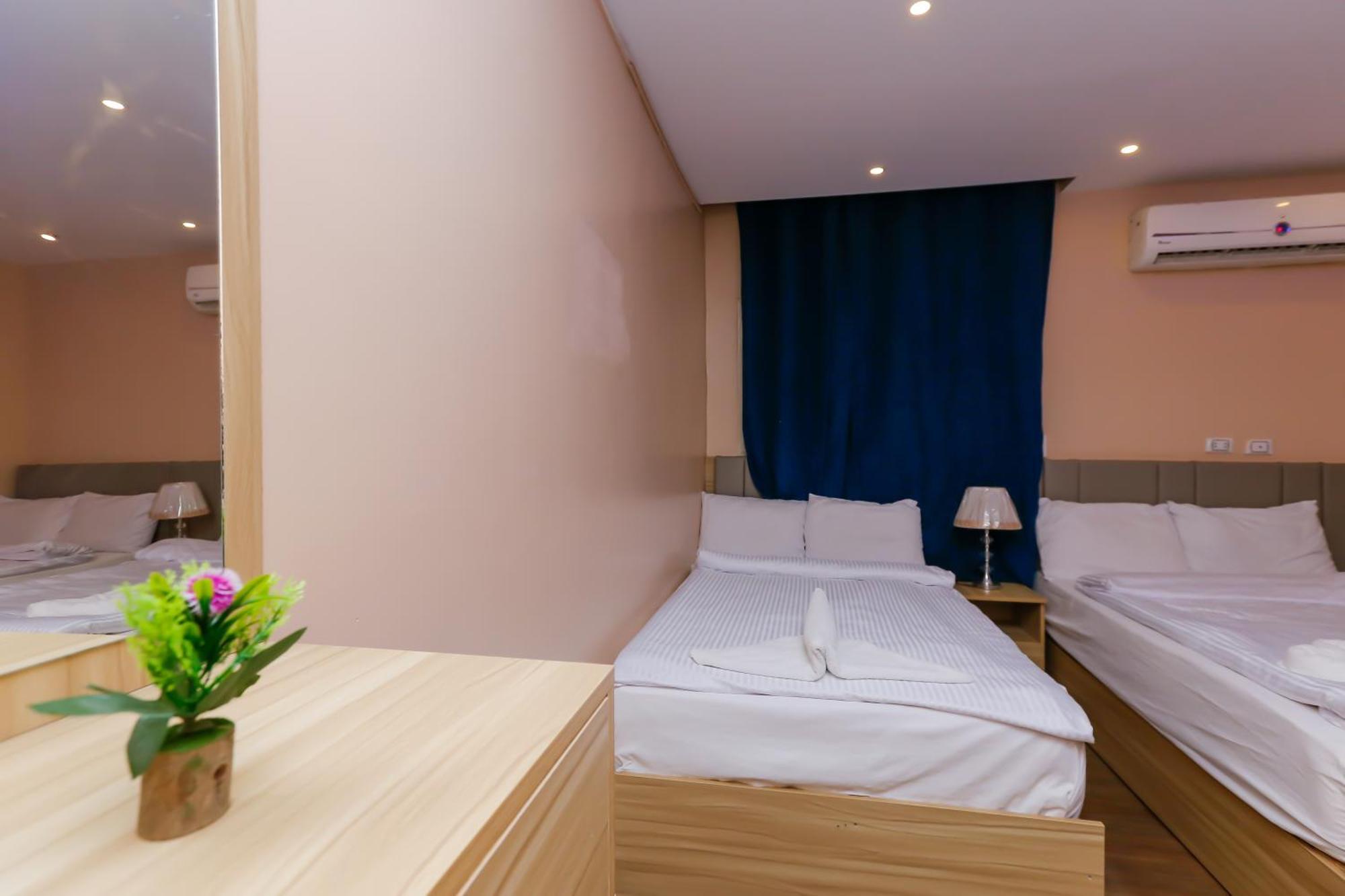 Pyramids Express View Hotel Kafrat al Jabal Екстер'єр фото