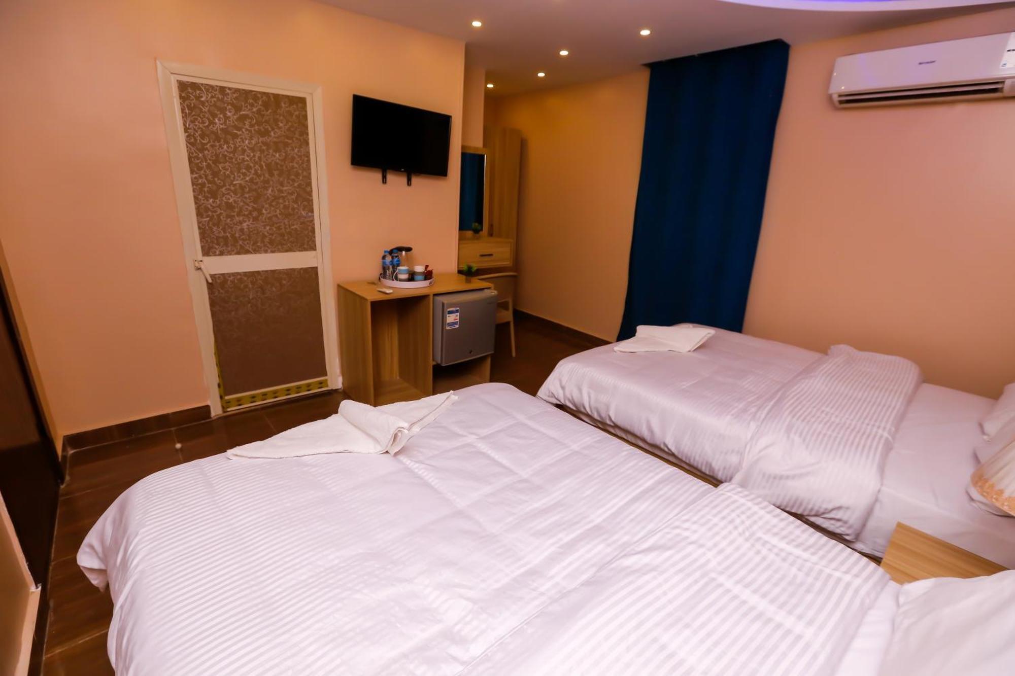 Pyramids Express View Hotel Kafrat al Jabal Екстер'єр фото