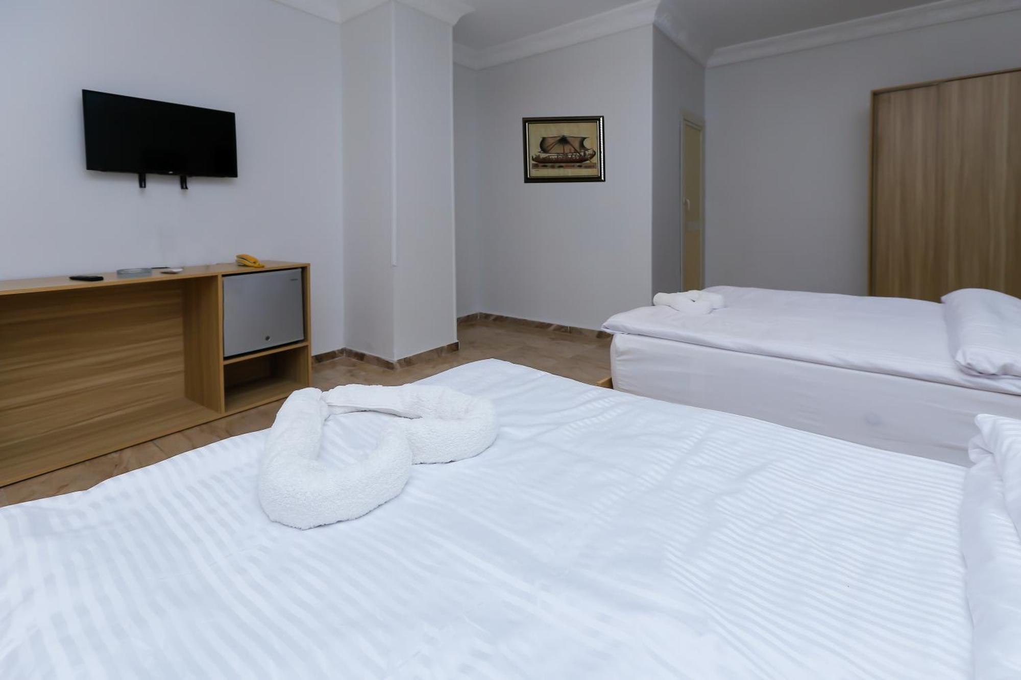 Pyramids Express View Hotel Kafrat al Jabal Екстер'єр фото