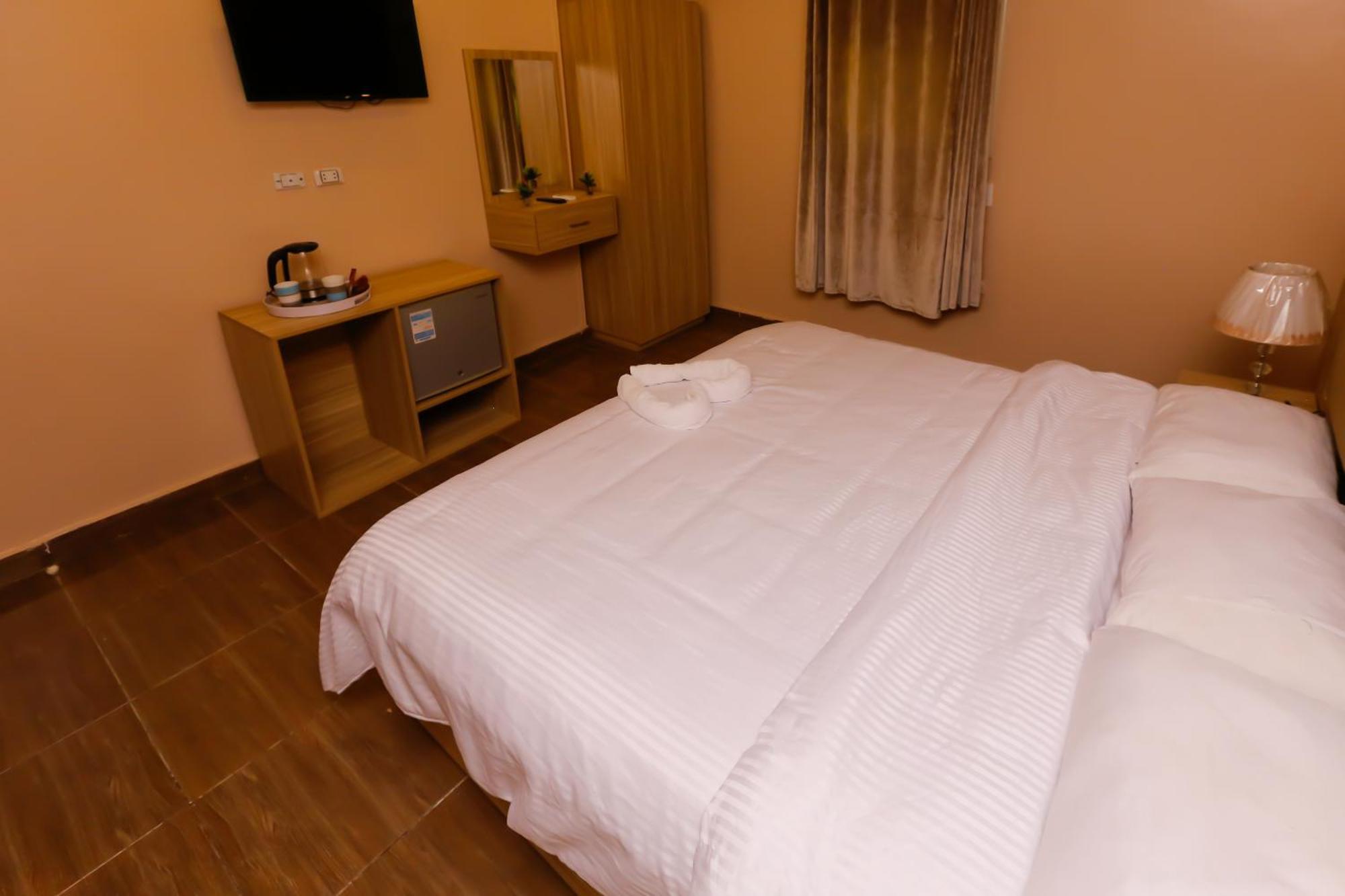 Pyramids Express View Hotel Kafrat al Jabal Екстер'єр фото