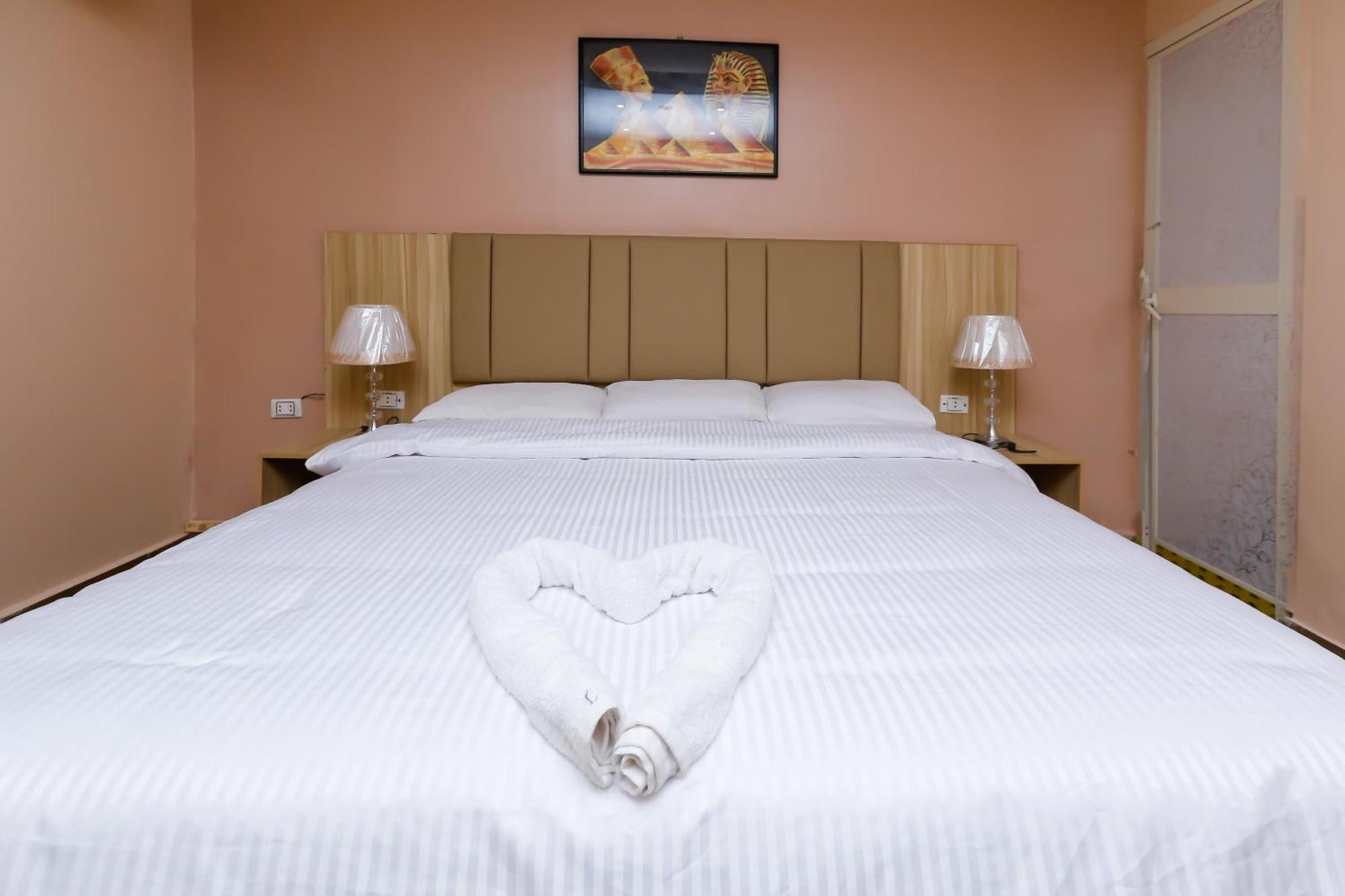 Pyramids Express View Hotel Kafrat al Jabal Екстер'єр фото