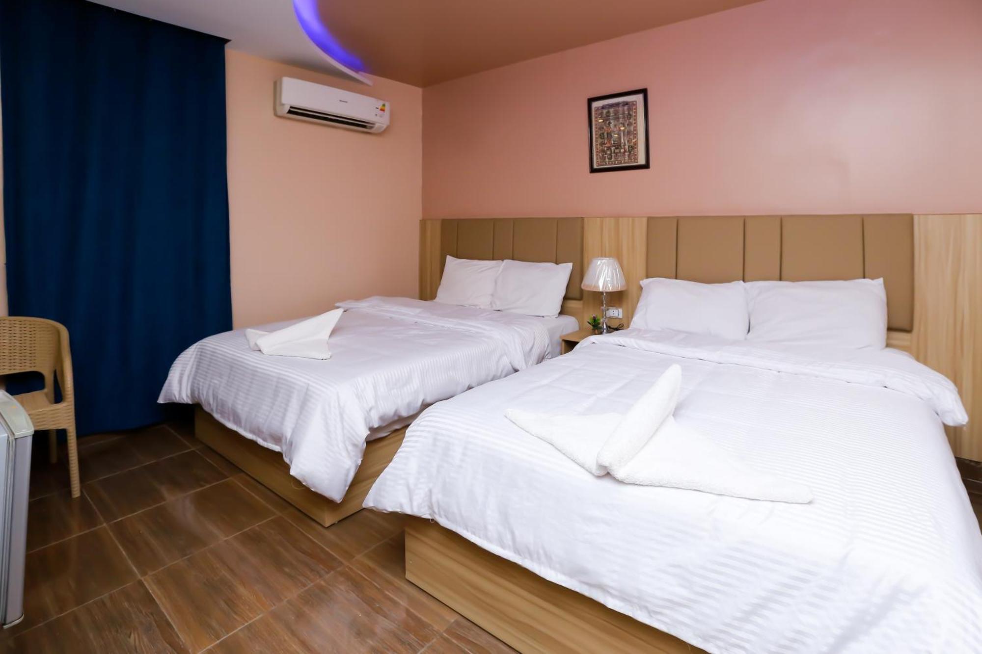Pyramids Express View Hotel Kafrat al Jabal Екстер'єр фото