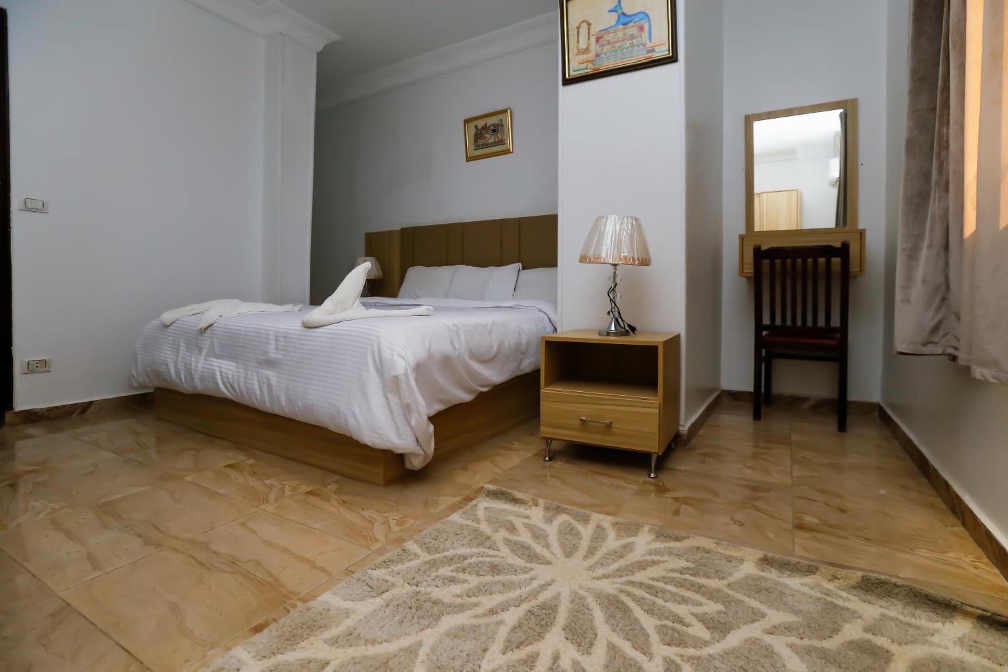 Pyramids Express View Hotel Kafrat al Jabal Екстер'єр фото