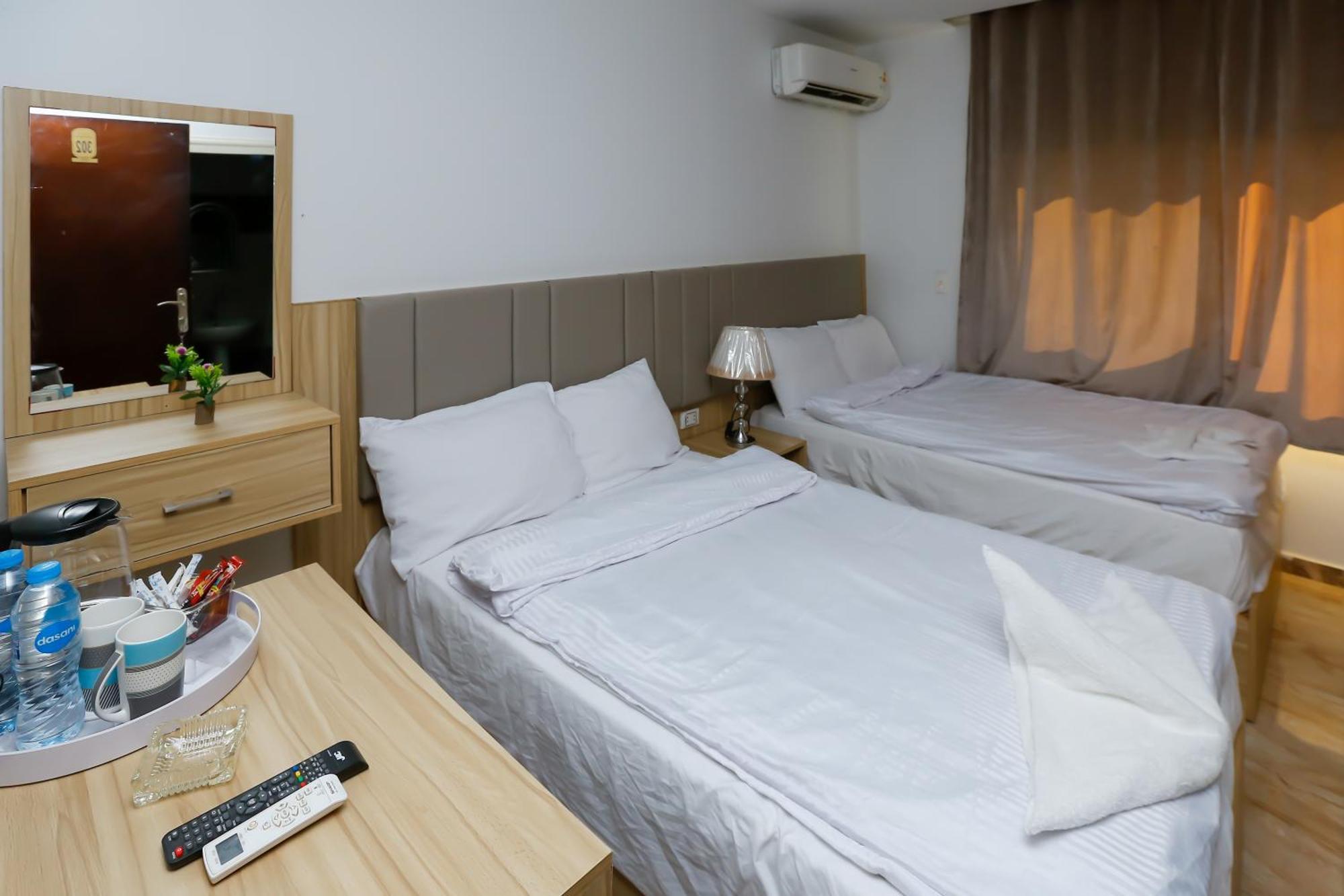 Pyramids Express View Hotel Kafrat al Jabal Екстер'єр фото