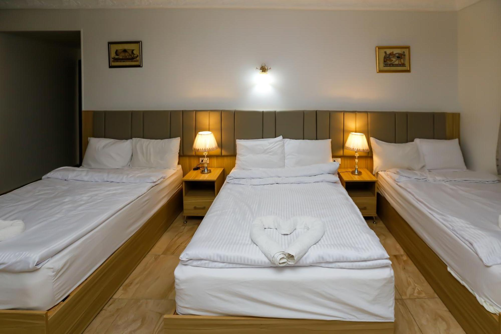 Pyramids Express View Hotel Kafrat al Jabal Екстер'єр фото