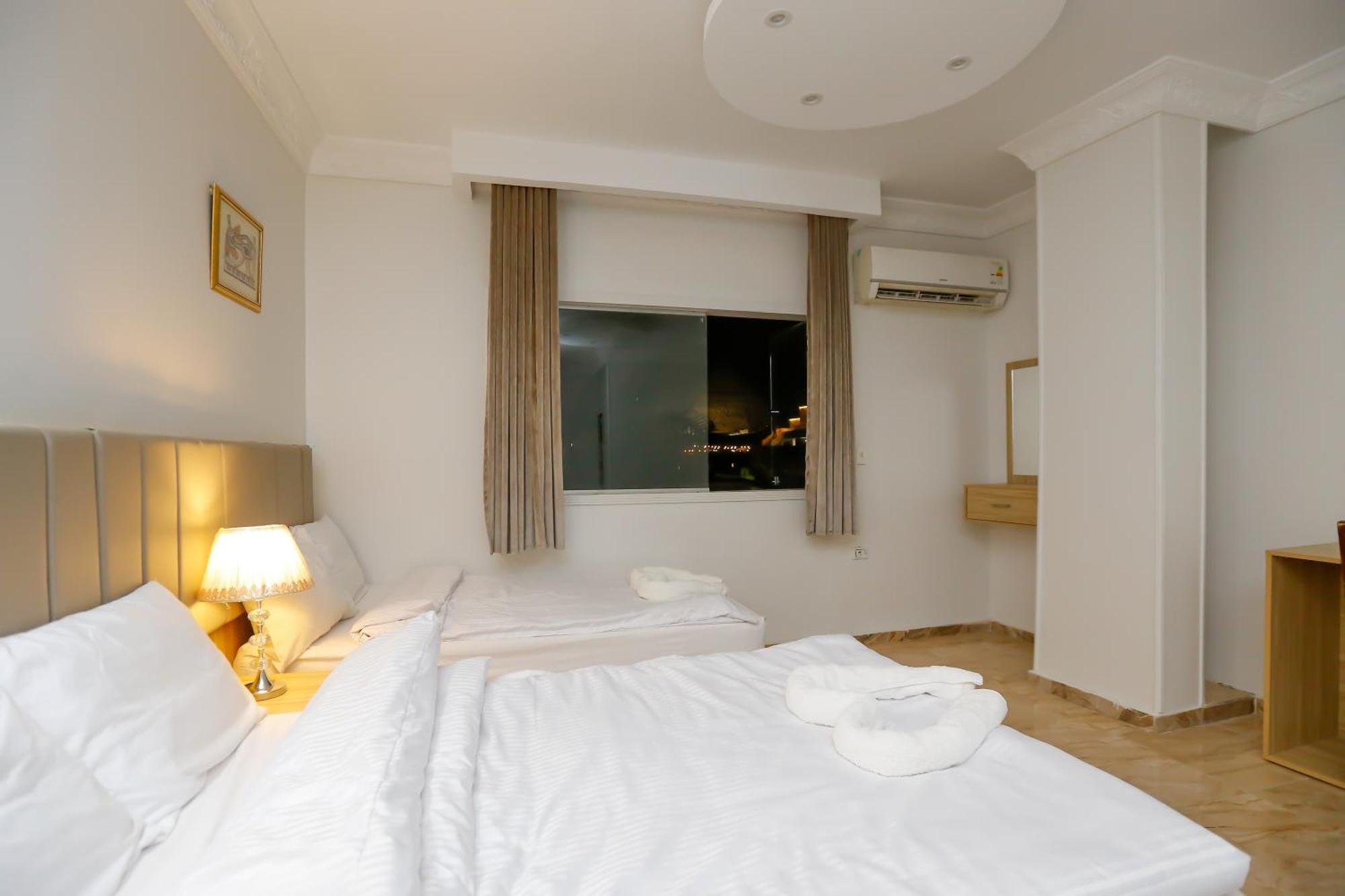 Pyramids Express View Hotel Kafrat al Jabal Екстер'єр фото